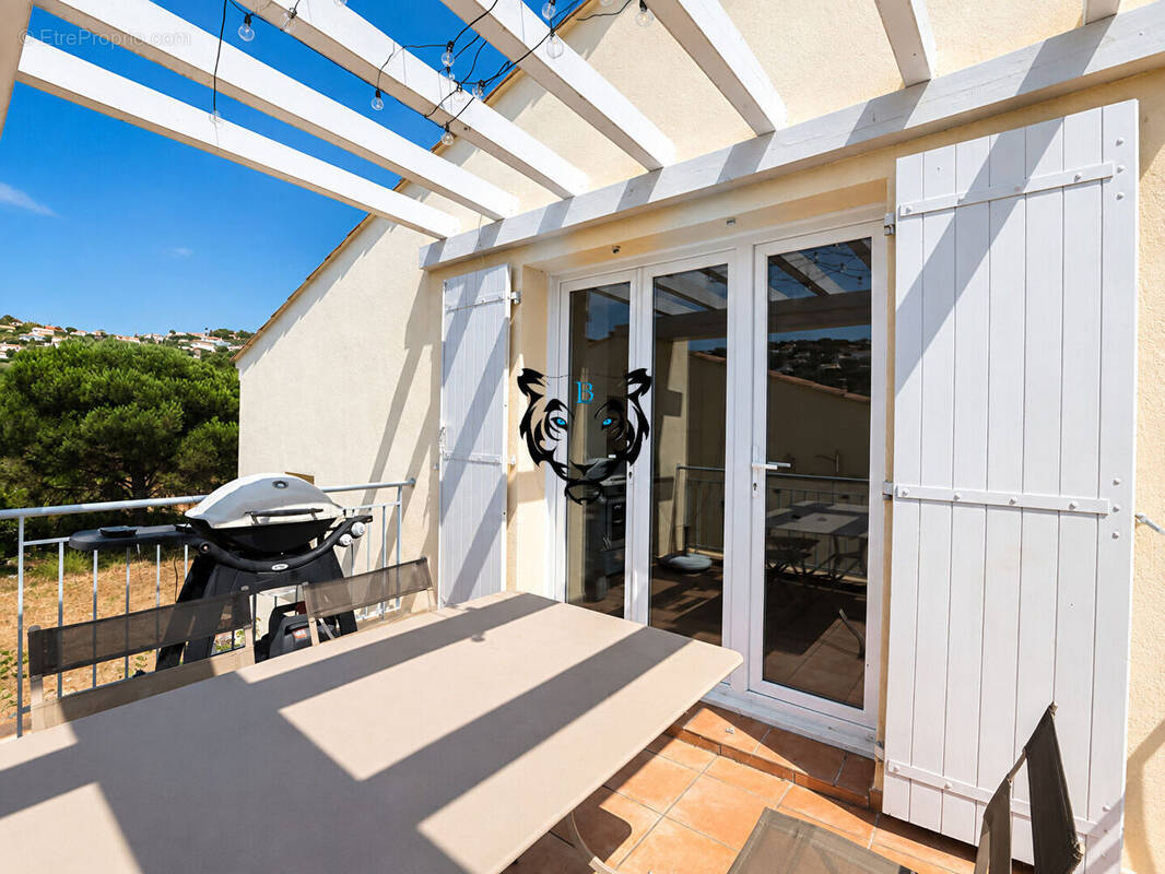 Appartement à LES ISSAMBRES