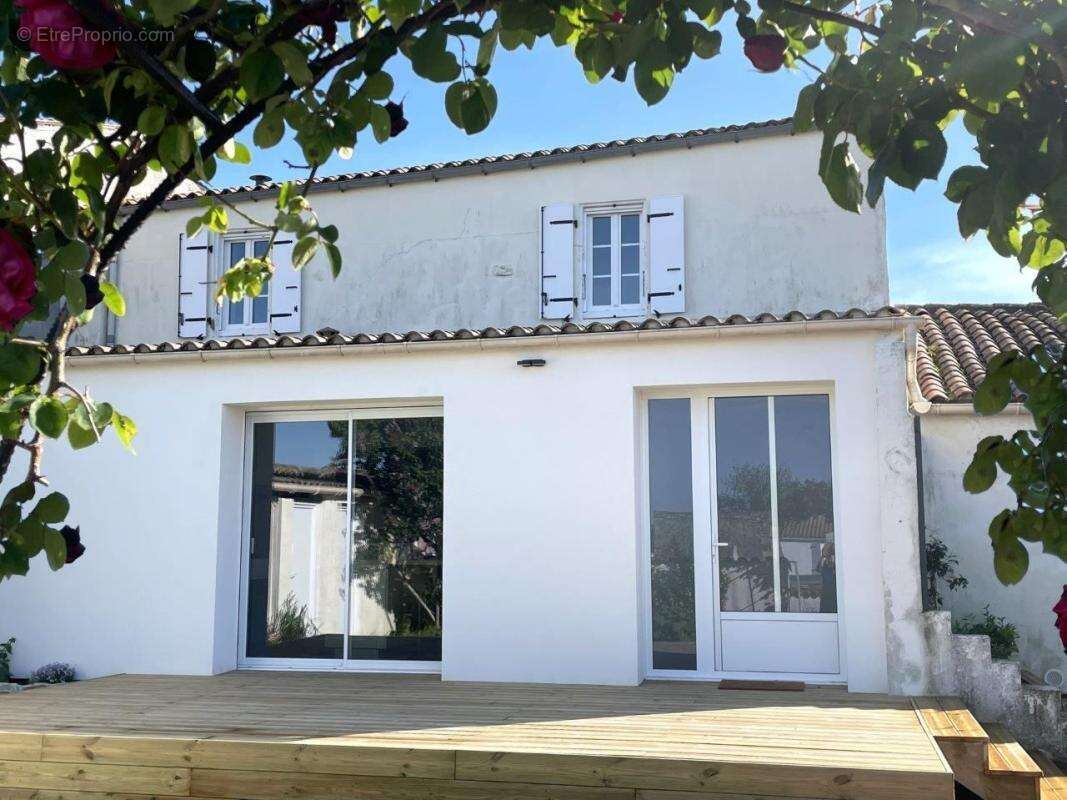 Maison esnandes - photo 9