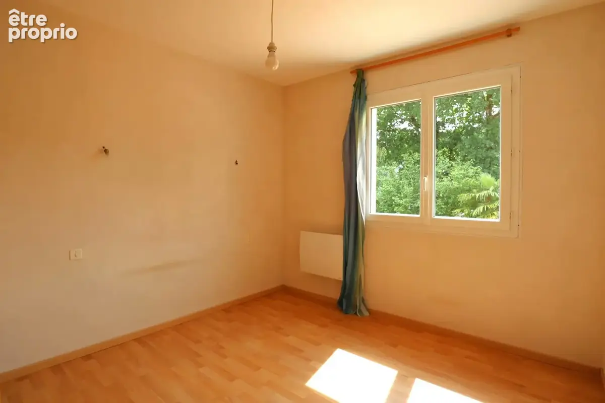 Proche CENTRE VILLE - GARE, maison offrant 160 m2 habitables - photo 10
