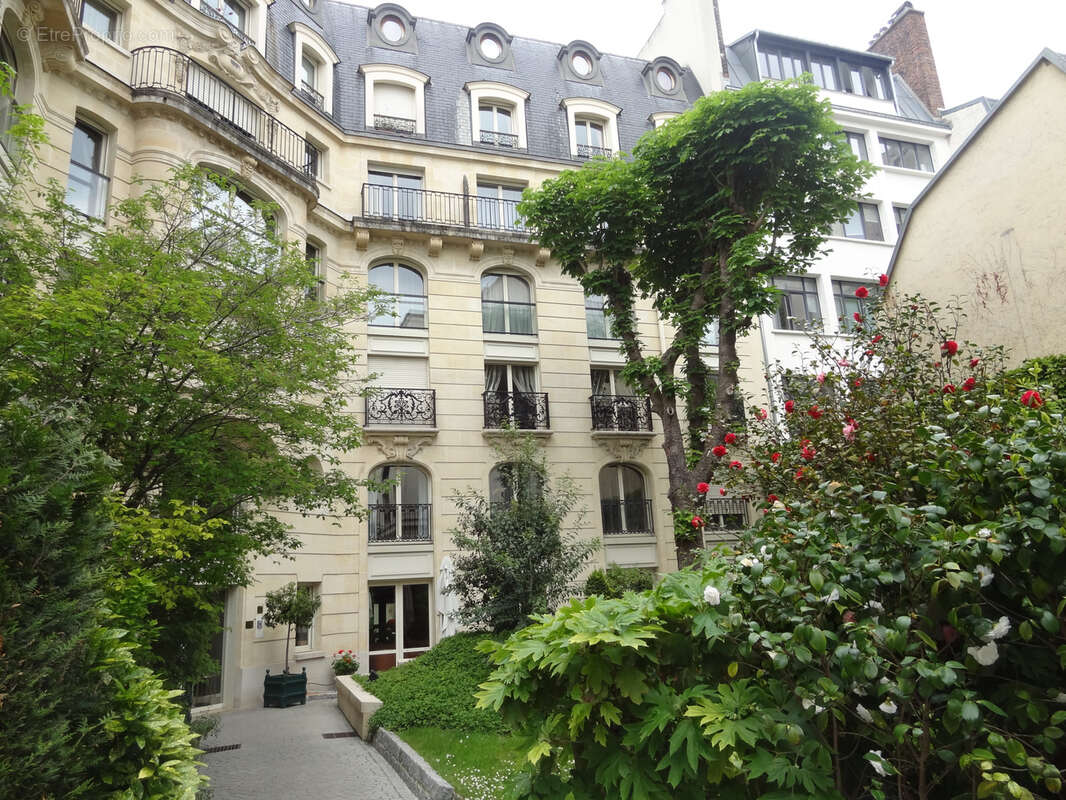 Appartement 3 pièces 85m2 aux Hespérides Villa Malesherbes Paris 17ème - photo 3