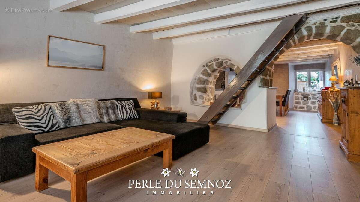 Maison à ALBY-SUR-CHERAN