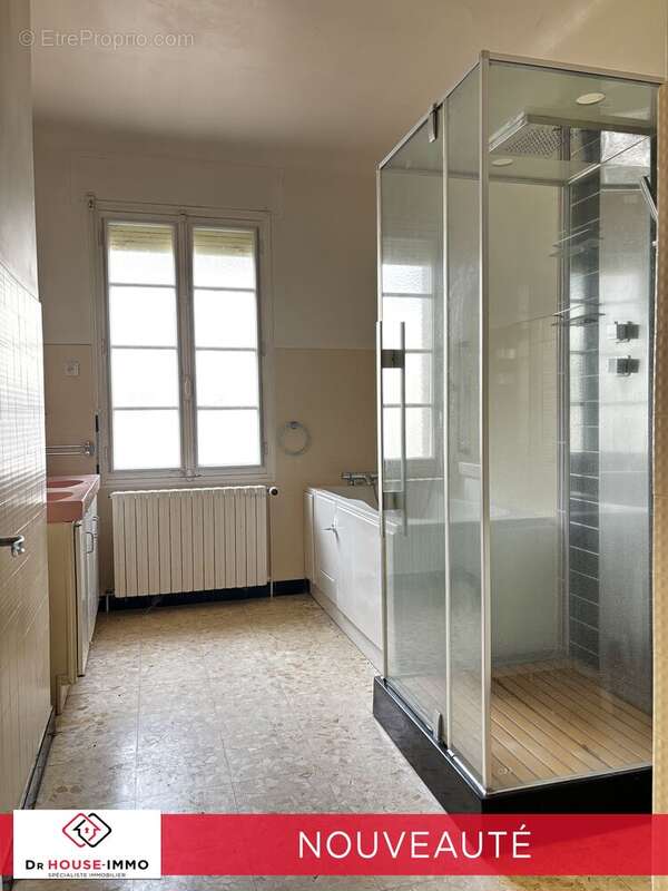 Maison à MARCILLY-EN-VILLETTE