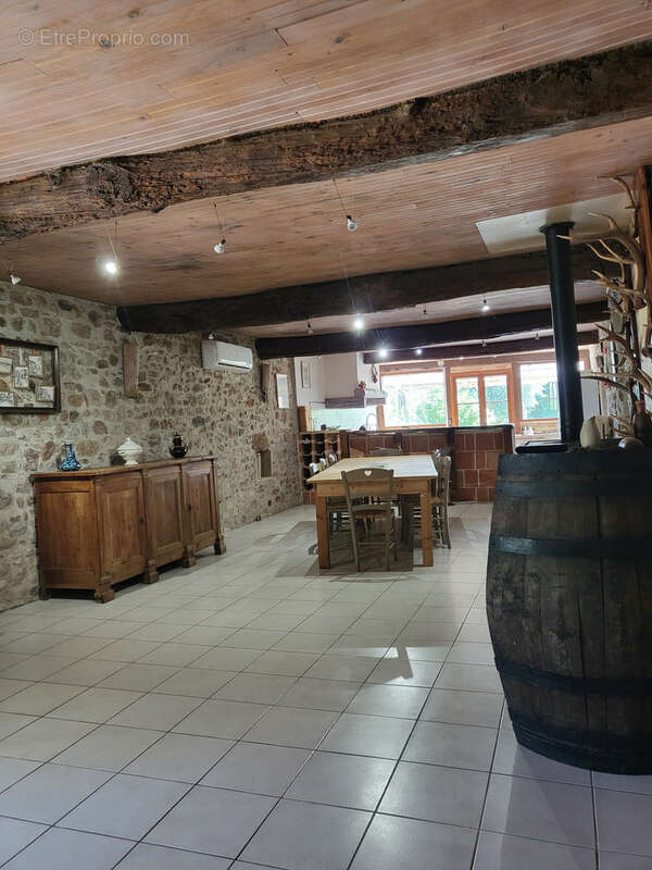 Maison à CASTELNAU-DE-MONTMIRAL