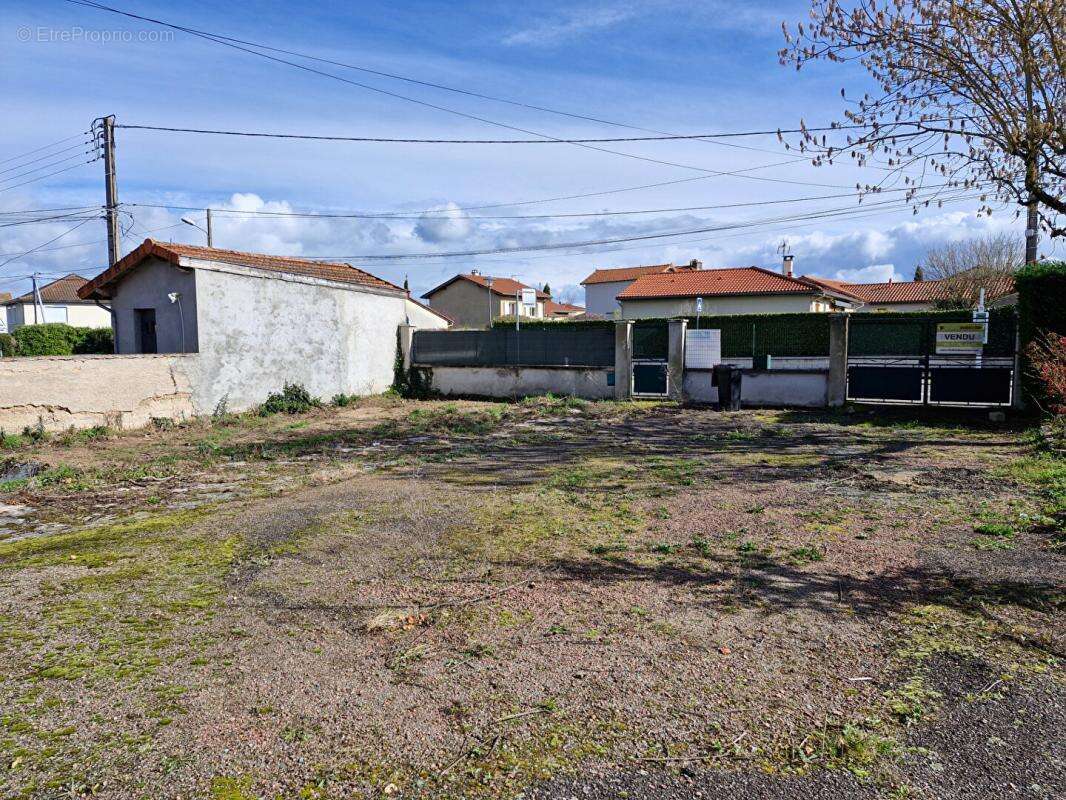 Maison à RIORGES