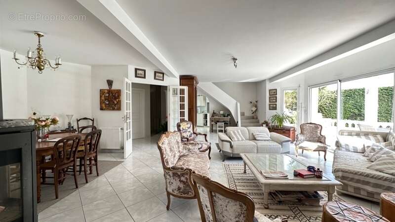 Maison à LE HAILLAN