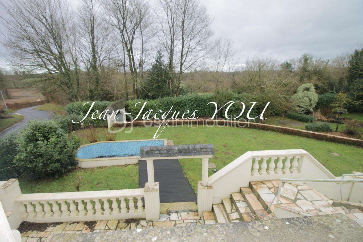 Maison à VILLEDIEU-LES-POELES