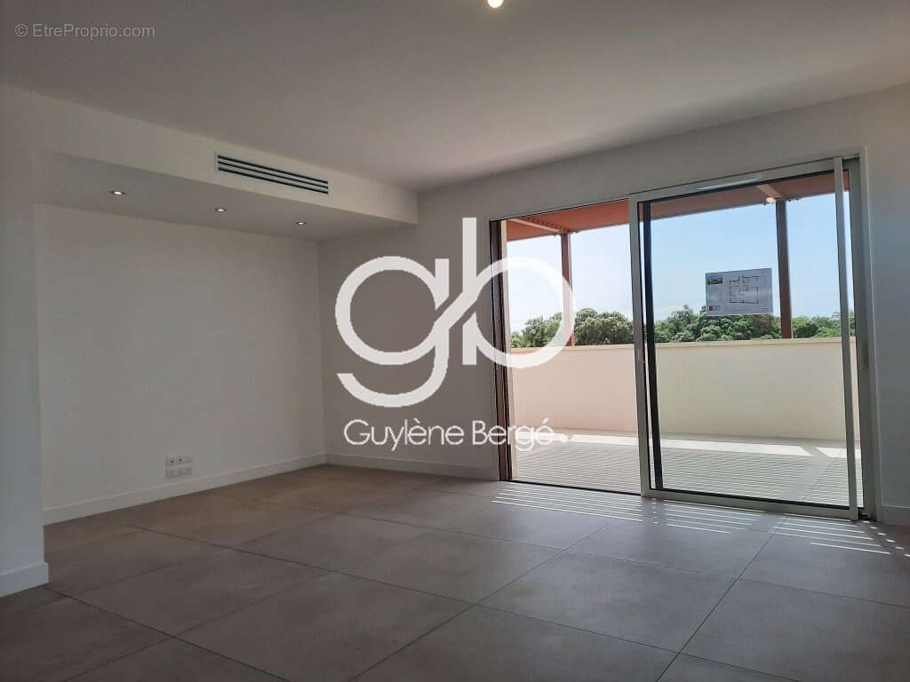 Appartement à CASTRIES