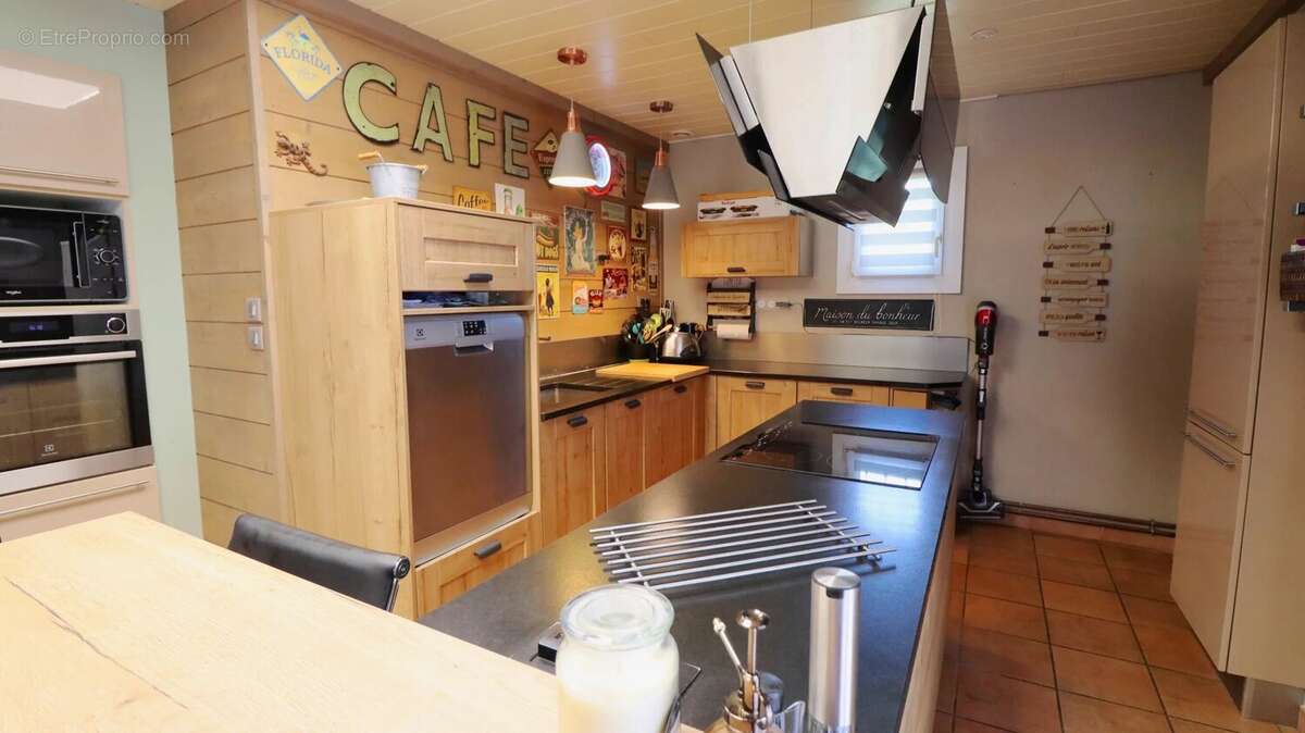 Maison à SAINT-AIGULIN