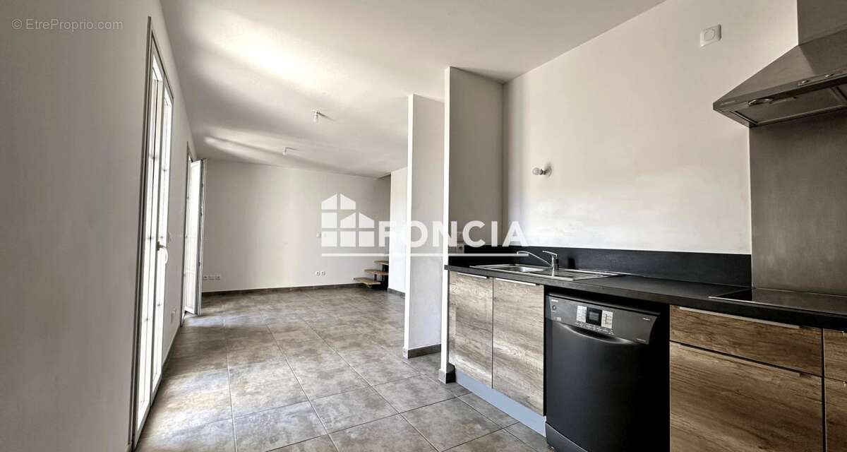 Appartement à LE PONTET