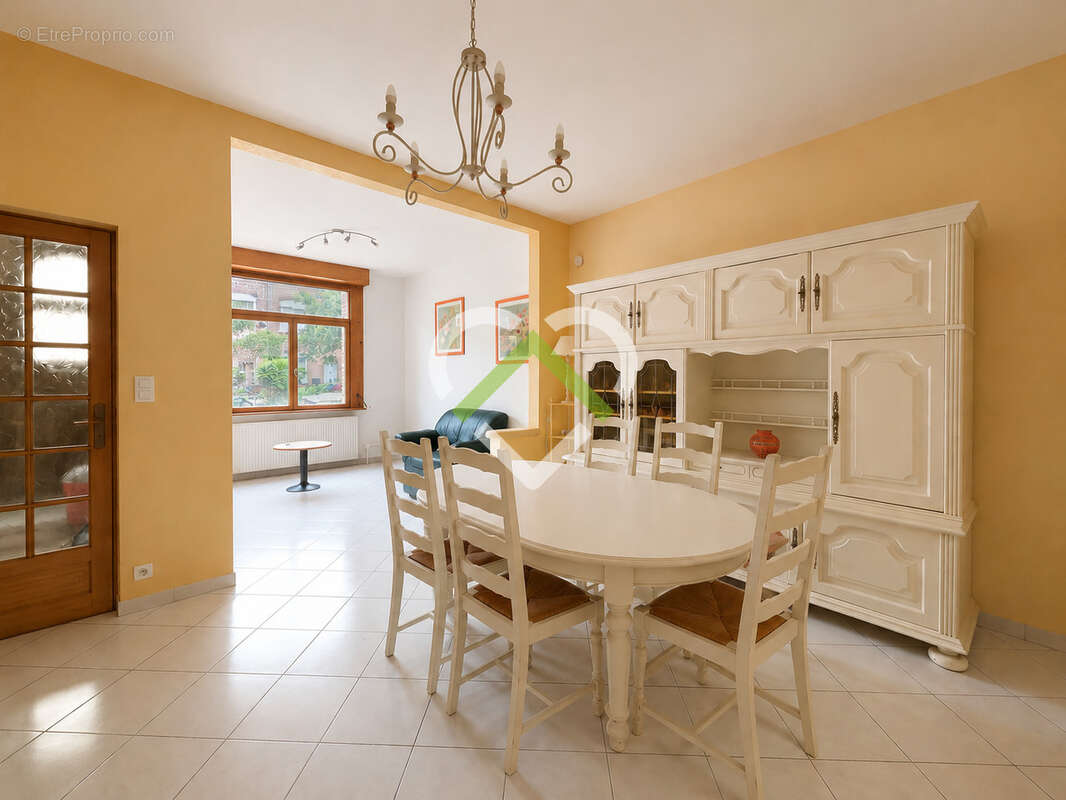 Maison à vendre Lille FIVES / HELLEMMES située sur une charmante placette au calme - photo 3