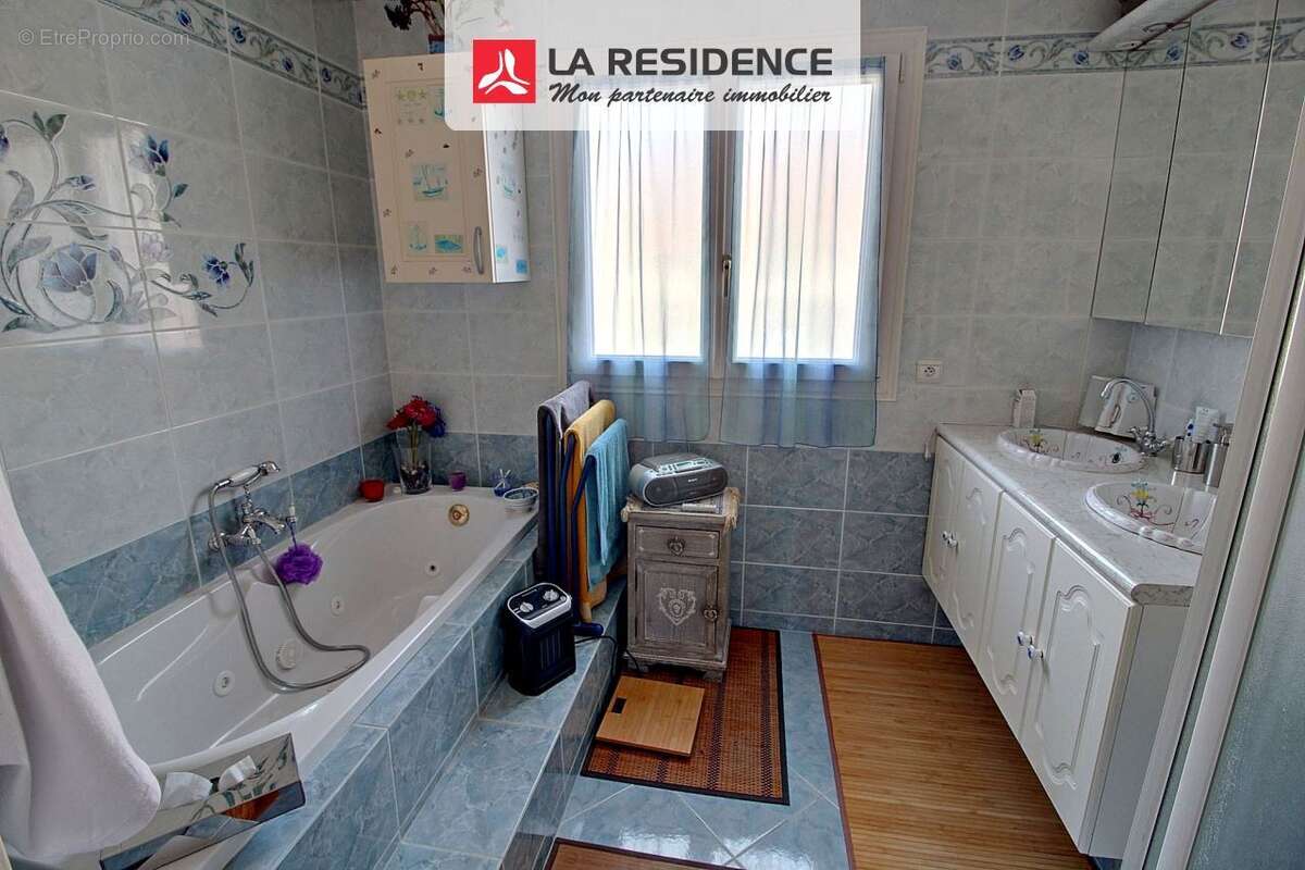 Maison à VAUX-SUR-SEINE