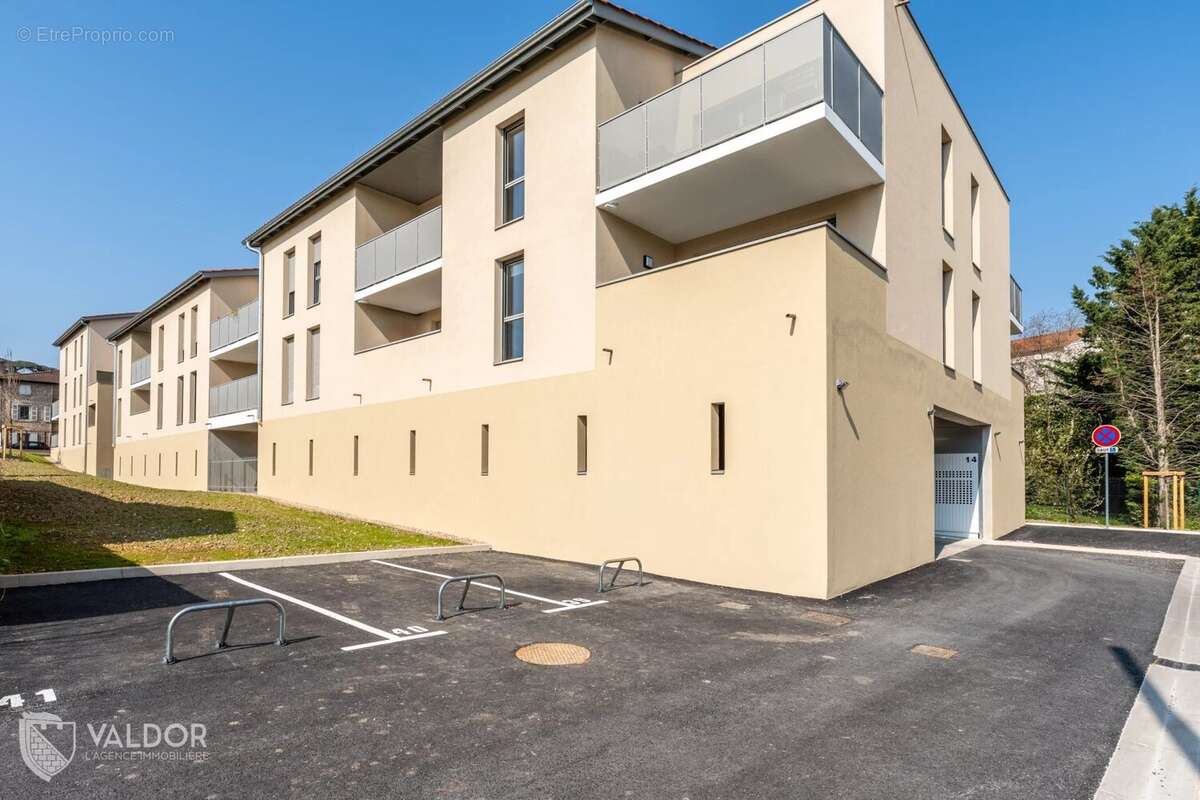 Appartement à ANSE