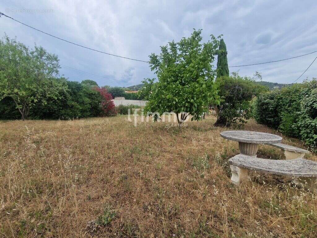 Maison individuelle T6 avec garage et terrain - photo 7