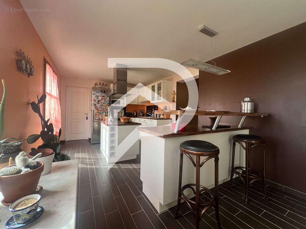 Maison à NANTEUIL-LE-HAUDOUIN