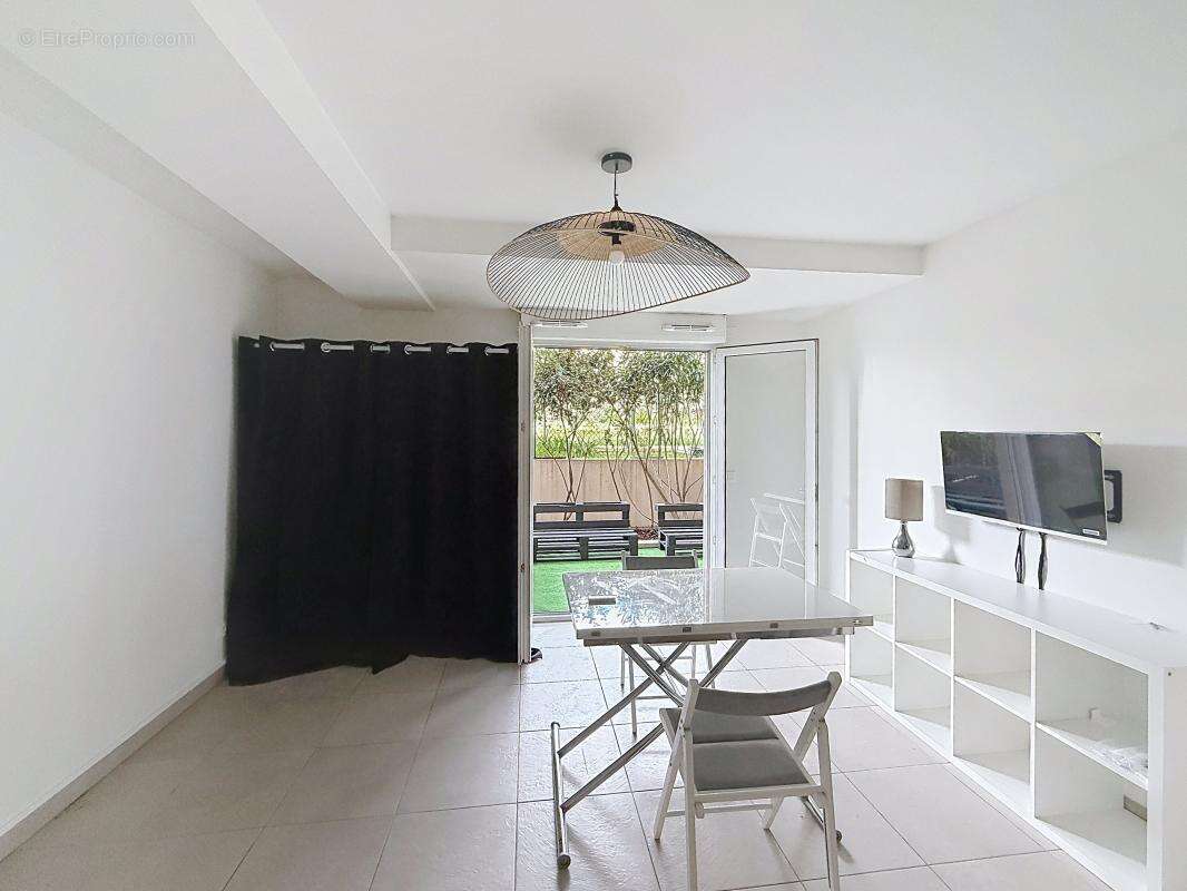 Appartement à LE CANNET