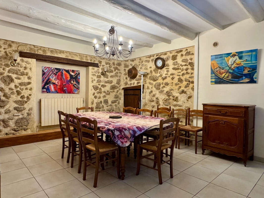 Maison 190 m² à Rochegude  - photo 6