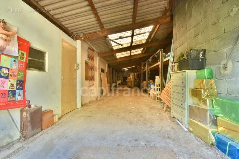 Terrain à SAINT-CHRISTOL-LES-ALES