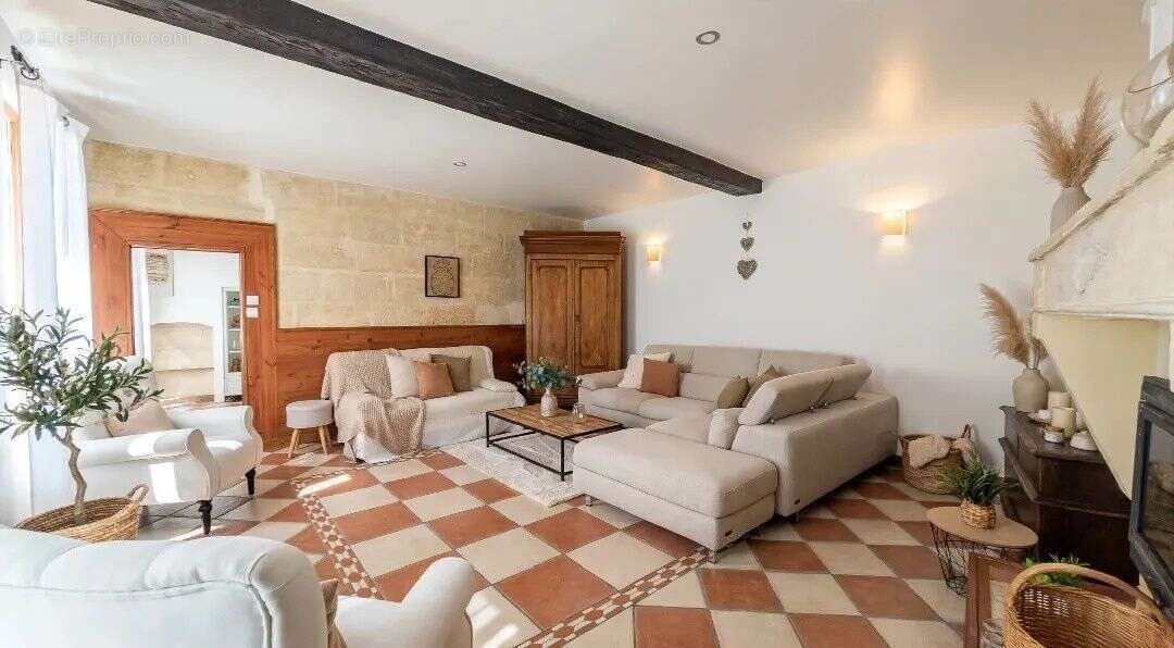 Maison en pierre à vendre avec garage - photo 3