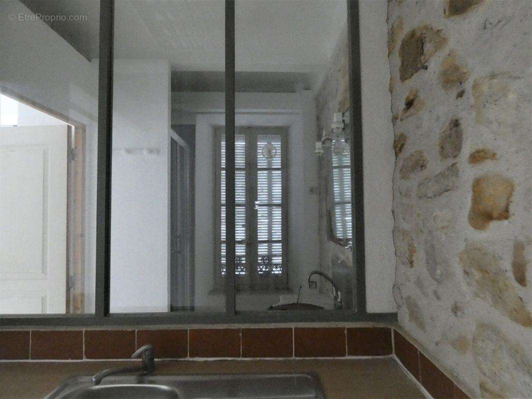 Immeuble Alès 160 m2, local commercial et trois appartements - photo 20