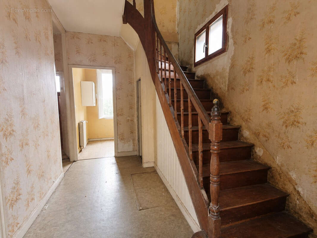Maison 80 m² à Lussac-Les-Eglises  - photo 5