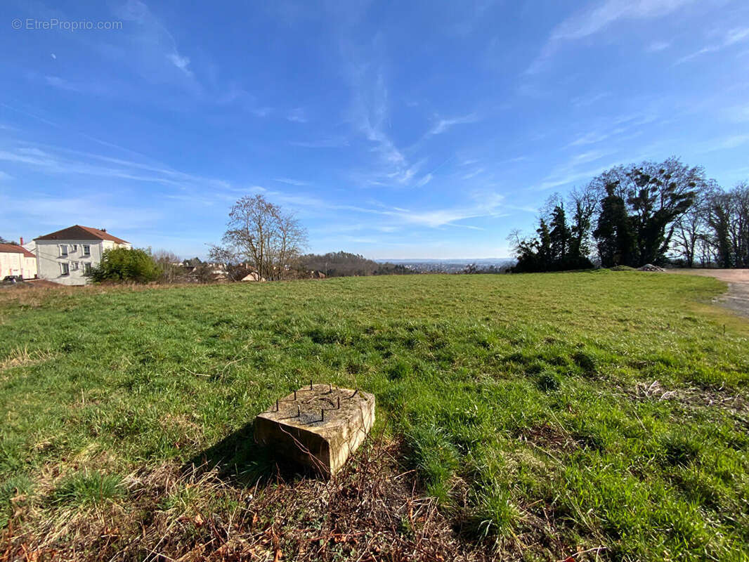 Terrain à LE CREUSOT