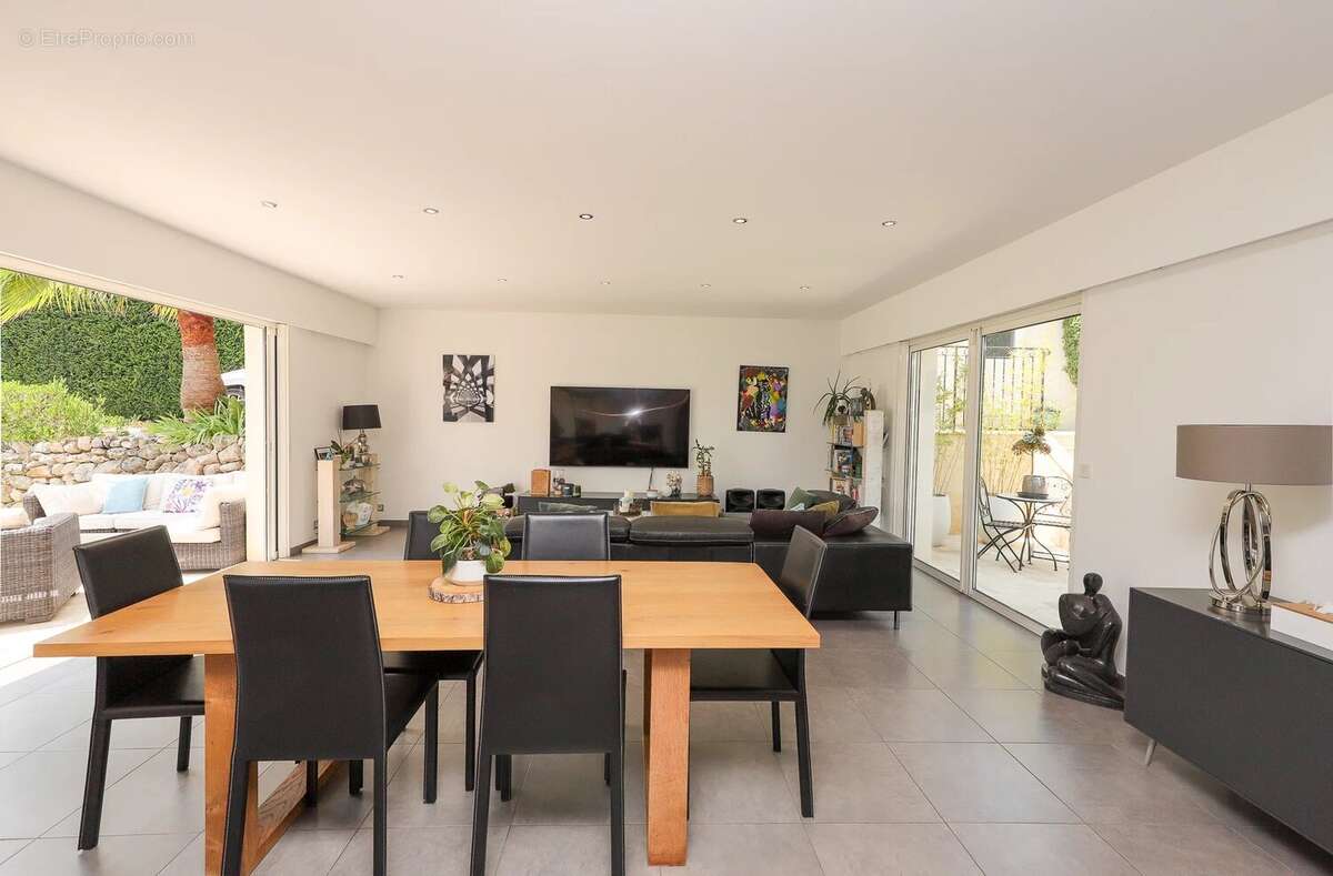 Villa independante 175 m² - piscine - stationnements - photo 6
