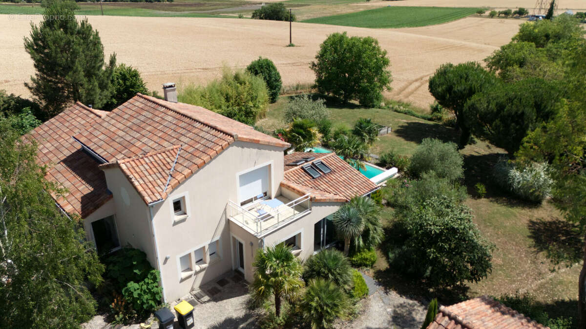 Maison à VOUNEUIL-SUR-VIENNE