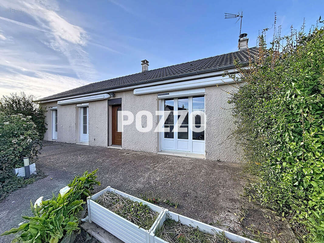 Maison à LA HAYE-PESNEL