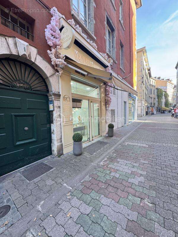 Commerce à GRENOBLE