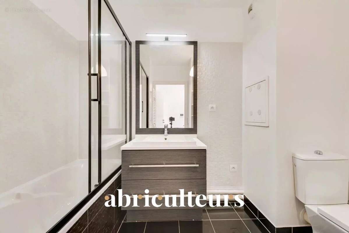 Appartement à ISSY-LES-MOULINEAUX