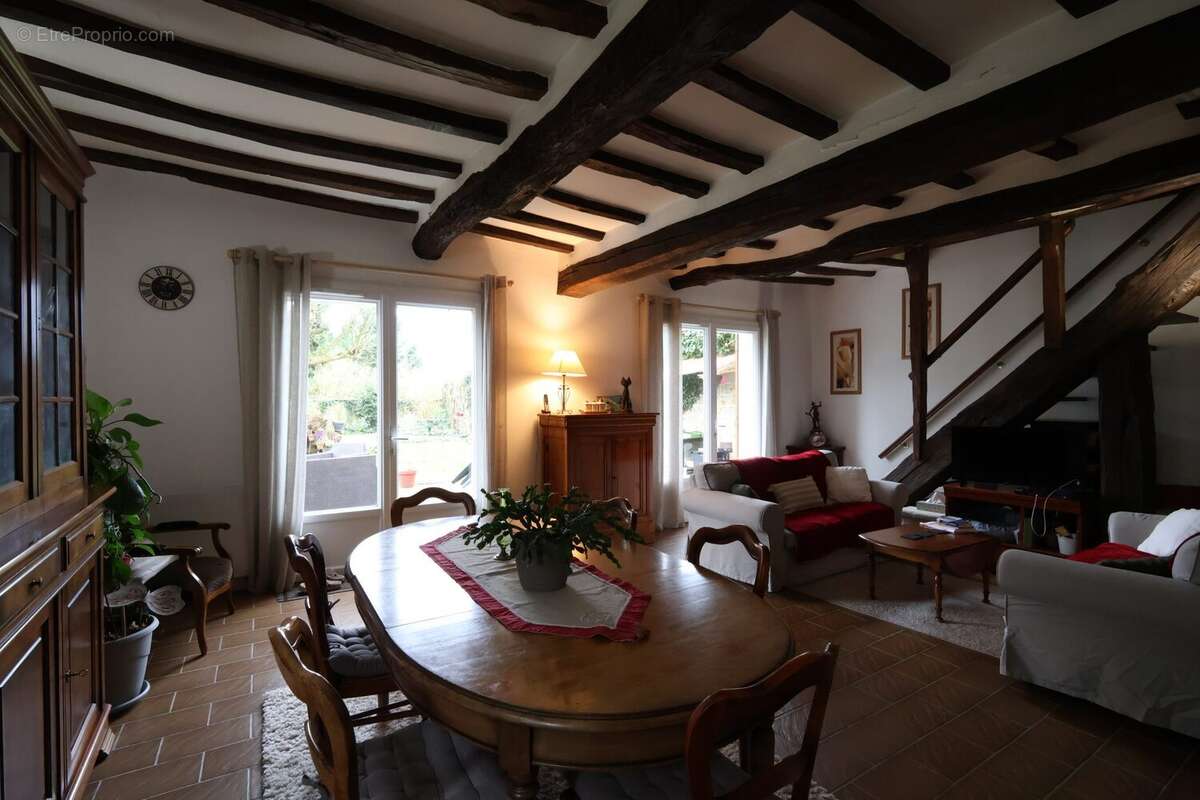 Maison 200 m² à Sens  - photo 6