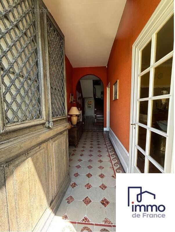Maison 224 m² à Vienne  - photo 4