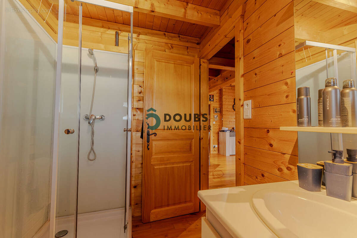 Maison à LONGEMAISON