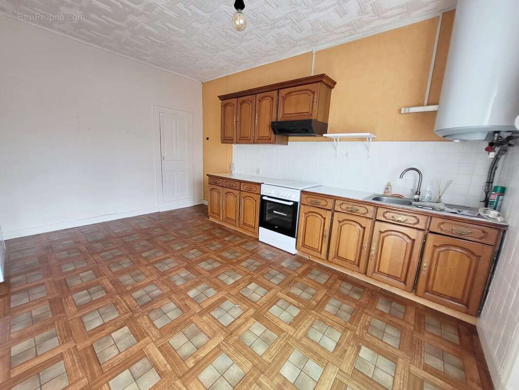 Maison traditionnelle à vendre 6 pièces LANVEOC (29) - photo 6