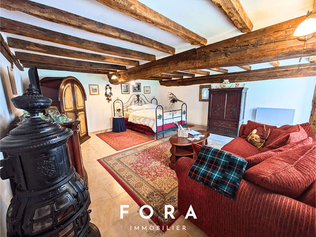 Maison à CONDE-SUR-NOIREAU