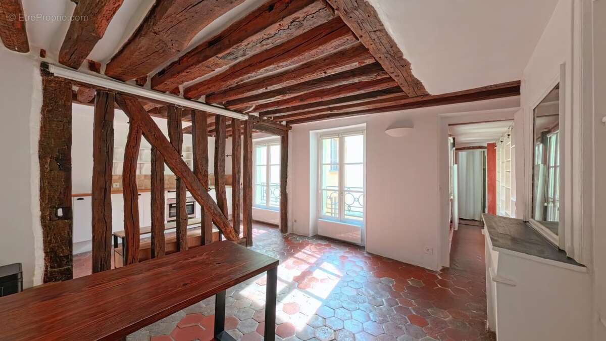 Appartement à PARIS-11E