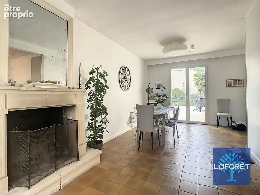 Maison avec Piscine + Dépendance plein centre de La Ferte Alais 6 pièces 189m² - photo 4