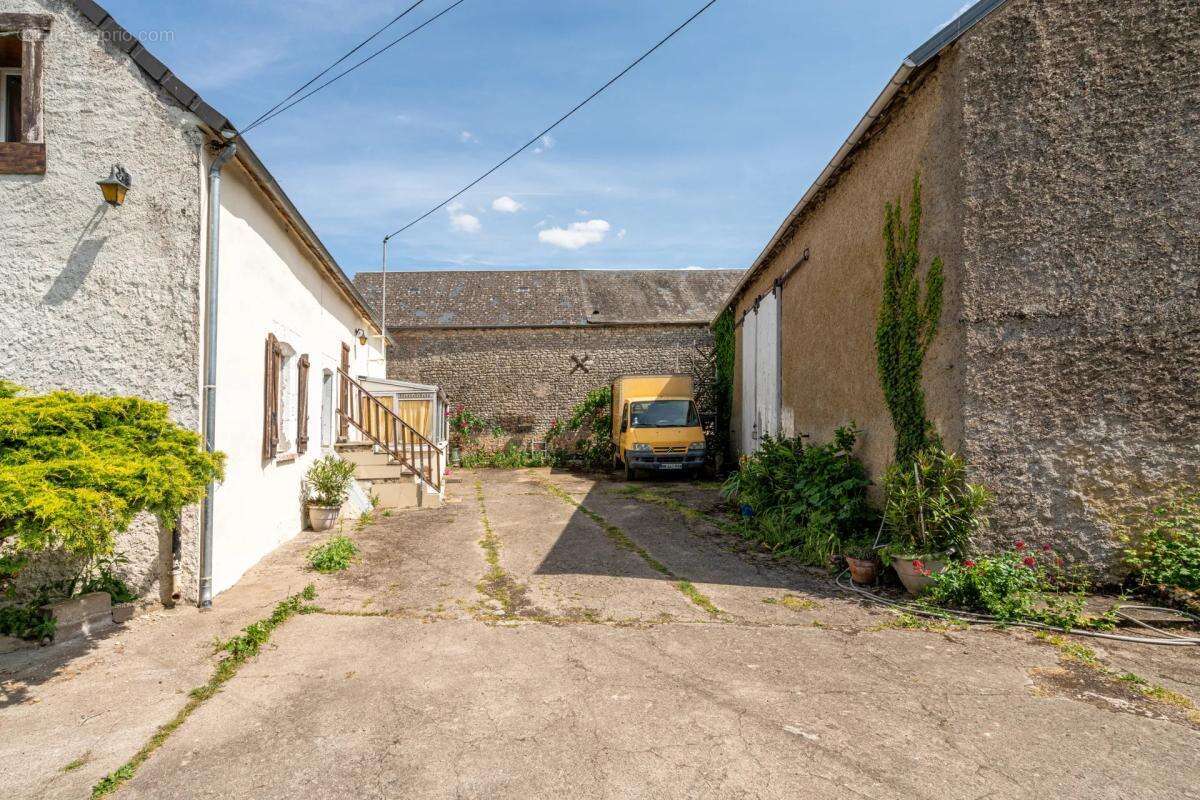 Maison à NEUVY-EN-BEAUCE