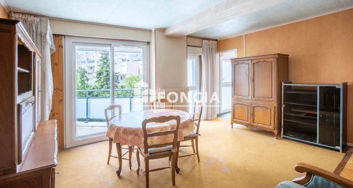 Appartement 4 pièces à réinventer, plus de 82m2 avec grand balcon - photo 3