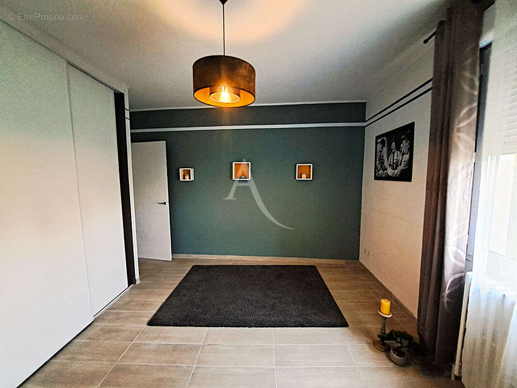 Maison à SAINT-LAURENT-SUR-SEVRE