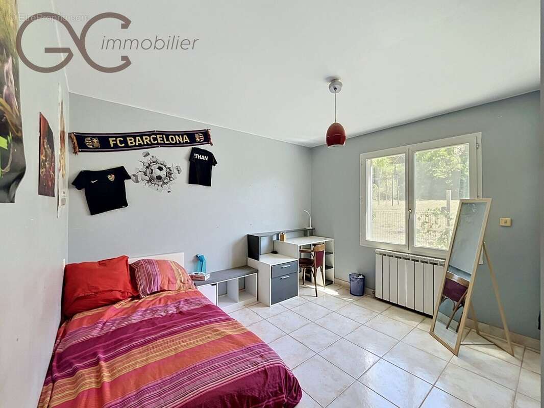 Maison à PUISSERGUIER