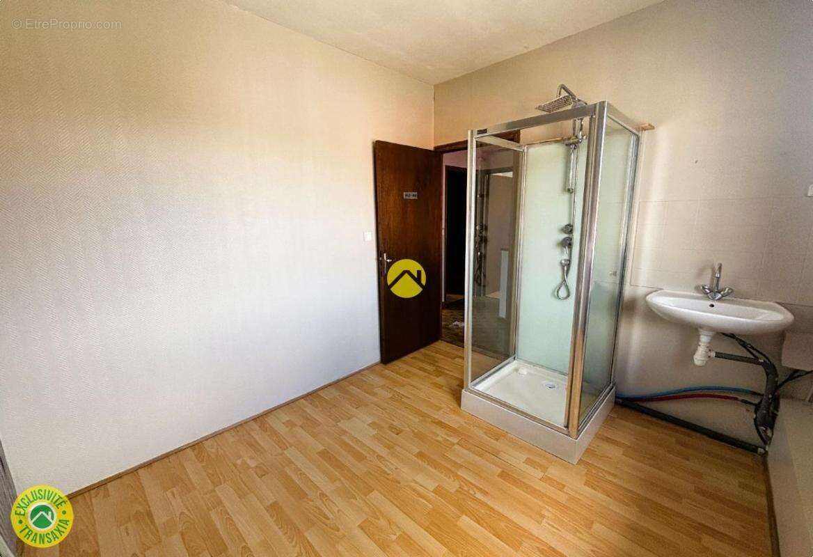 Maison familiale avec jardin - photo 8