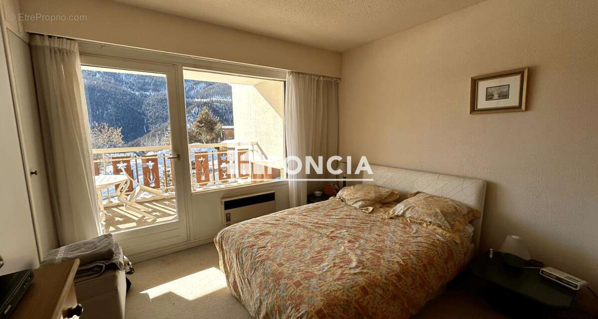 Appartement à SAINT-ETIENNE-DE-TINEE