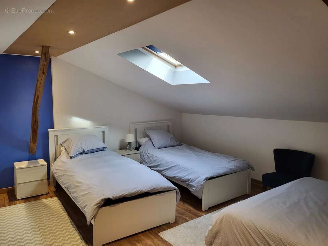 Élégante maison de ville conçue par un architecte avec potentiel de revenus - photo 10