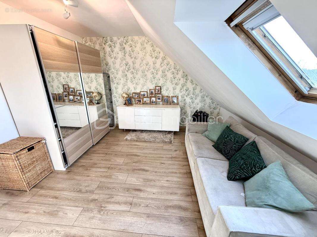 Appartement à SAULX-LES-CHARTREUX