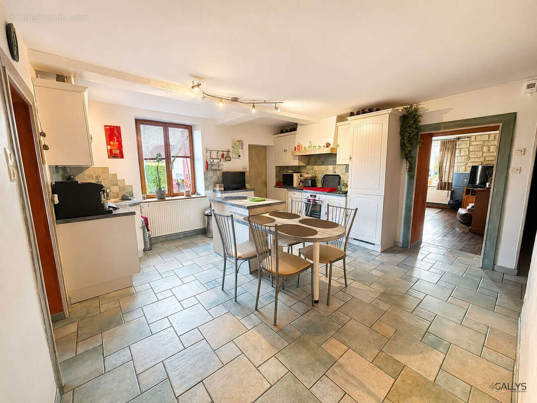 Maison 125 m² à Luneville  - photo 3