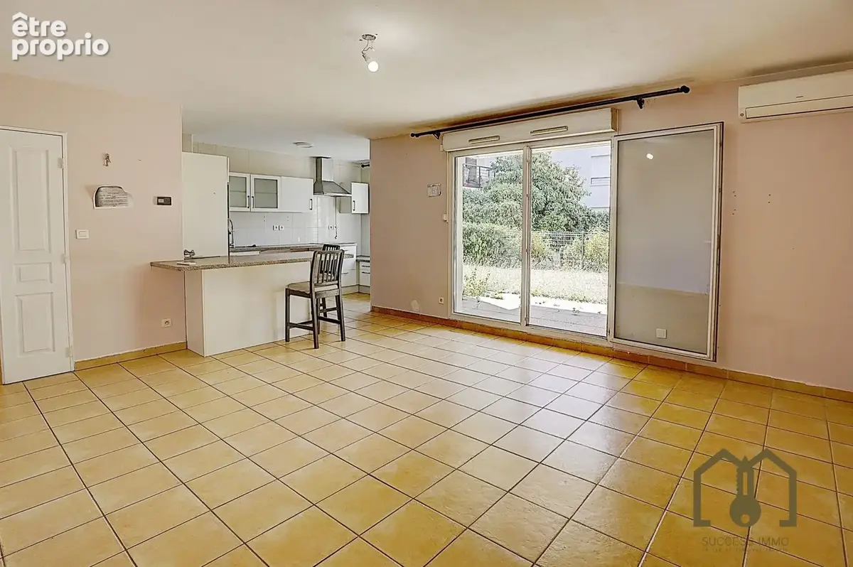 Appartement 89 m² à Vaulx-En-Velin  - photo 2