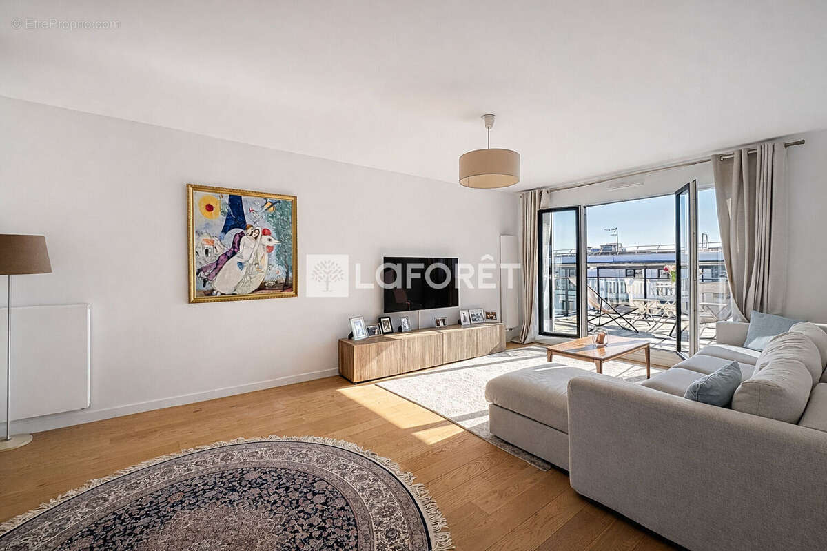 Appartement à SURESNES