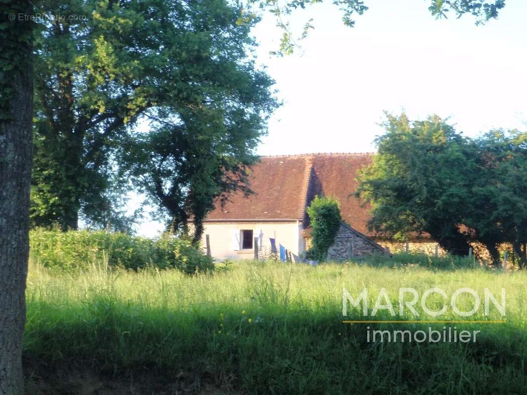 Maison à MAISON-FEYNE