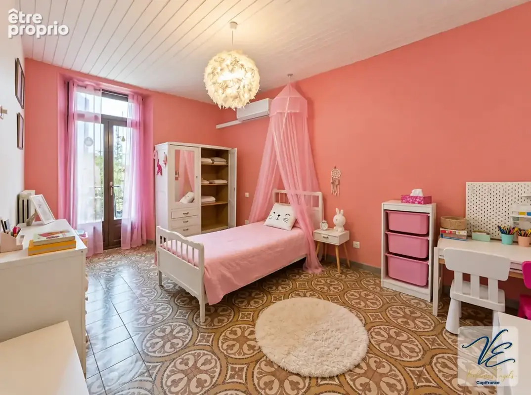 À azille – maison bourgeoise rénovée de 259 m² avec 5 chambres, jardin piscinable, puits et garage - photo 19
